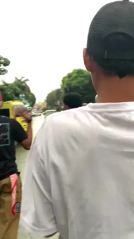 Yang buat hati anda terpental  #fyp #mampirberanda #simpleoutfit #TikTokPromote #StreetStyle #photography 