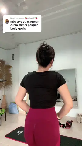 Membalas @🍒faiha076🍒   Pingin badan bagus tpi mager,,kita goyang aj yuuk bestiee🤣🤣👌🌺