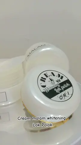 Tekstur Lembut dan mudah meresap #lokpolokskincare #hbsuperwhittening #lokpolok #stokissurabaya_madura #bisnisbarengyuk🥰🥰🥰 #hargatermurahsetiktok #klikkranjangkuning👆👆 #fypシ #LKS #trending #flksyaguys🥰biarrame🥰 