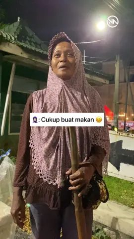 🧕🏻: Cari nafkah buat anak 🥺 #caretoinspire #berbagi #surabaya 