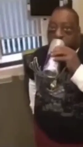 #beetle #beetlejuice #viral #fyp #foryou #beetlejuiceclips #lestergreen #comedy #funny #howardstern #lestergreen 