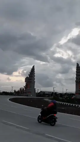 @SONIC OFFICIAL ⚡#fypシ  hmm:(