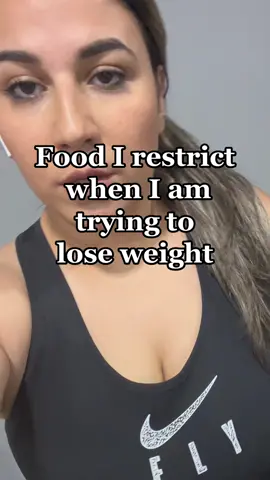 Who says you have to give up your favorite foods to lose weight? 🤔🍔🍟🍕 Here's why you should stop restricting yourself and start enjoying everything in moderation! 🙌🏼👌🏼 #weightlossjourney #foodfreedom #moderationnotdeprivation #weightwatchers 
