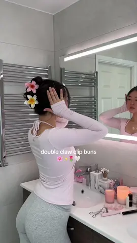 double claw clip buns 👌🏼💖 plumeria clips are from @Emi Jay #clawclip #hairtok #hairroutine #hairstyles 