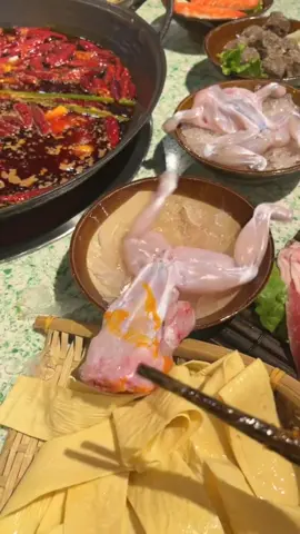 😱 Teriam coragem? . . . #japan #japao #comida #food #sapo #frog #assustador #fear #scary #meme #memes #japanese #japanesefood #challenge #desafio 