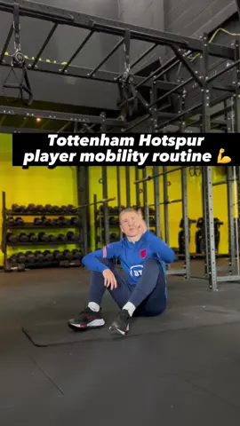 Mobility routine 💪 • • • #tottenham #spurs #football #footballtiktok #mobility  #mobilitytraining #stretching #fyp
