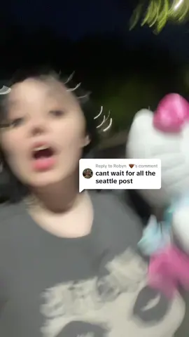 Replying to @Robyn 🤎 