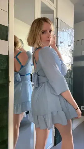 Summer dresses 🥰 #blonde #woman #curvy #minidress 