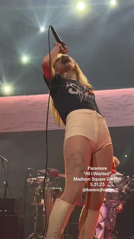 CORE MEMORY @Paramore performing “All I Wanted” at @The Garden on Night 2  I will never, ever, forget this 