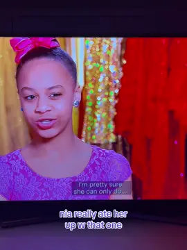 whst is it… acro?🤧 BYE I LOVE HER #fyp #foryou #foryoupage #dancemoms #dm #aldc #abbyleemiller #abbyleedancecompany #niasioux @NiaSioux 