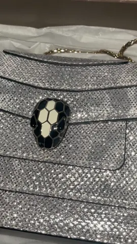 Bvlgari 💕 silver serpentine bag 🥹 so greatfull to be able to own this piece #bvlgari #bvlgariserpenti #bvlgaribag #luxurybagunboxing #bvlgariunboxing #greatfull #luxurybags 