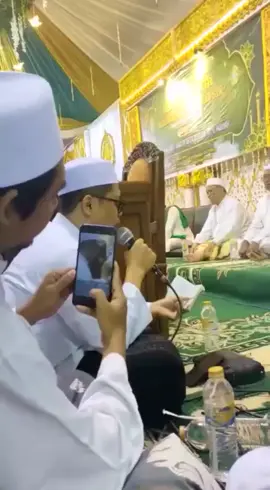 subhanallah suluk dari ust tajul muluk 🥰 #alkhidmahindonesia #tajulmuluk #bismillahfyp #ukhsaficoplercommunity #alkhidmahgresik #coplercommunity #breettd🤘🤘🤘 #pesantrenstorycheck #peciputihh #fypvideo #fypviral #breettd🤘❤💛💚 #fyp #fypシ #majlisdzikir #yaiasrori #fyptiktok #fypindonesia 