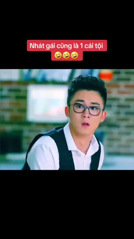 Cha này bị dị ứng với gái hay sao 🤣 #duongduong #trinhsang #truongbanban #yeuemtucainhindautien #xuhuong #fyp #thinhhanhxuhuong #foryou 