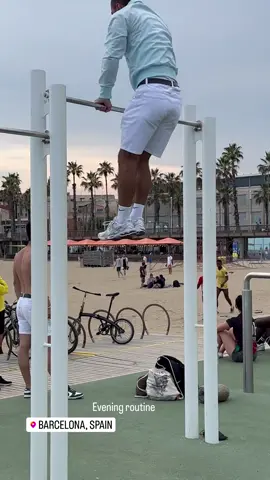 Evening routine, Barcelona #anatoly #gym #prank #cleaner #anatolyprank 