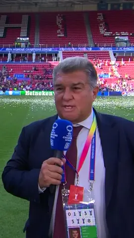 La emoción de Joan Laporta con el @fcbfemeni ✨ 