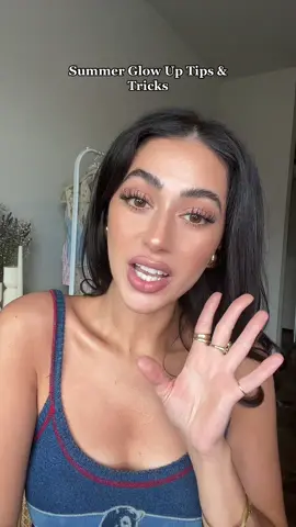 Summer glow up tips/tricks ☀️🤍 #foryou #fyp #trending ##summerglowup #summer2023 #grwm #beautytips #summerbeautytips #beautytricks 