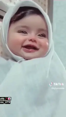 مصطفى مصطفى | أداء نبأ و بصائر الشلي | فيديو كليب | cover | المصطفى ﷺ مشاري العفاسي وابنه Mustafaa تابعونا على :  انستغرام :https://www.instagram.com/nabaandbasair / فيسبوك : https://www.facebook.com/nabaandbasair/?ref=pages_you_manage انشودة المصطفى صلى الله عليه وسلم ل مشاري راشد العفاسي  أداء نبأ و بصائر الشلي  الكلمات :  انشودة مصطفى مصطفى مصطفى مصطفى منبعٌ للصفاءْ سيّد الأنبياء مِشعلٌ في الوفا كان في عطفهِ لليتامى دفى حن قلبي لهُ فاض شوقا إليه ليس أرجو سوى شربةً من يديه الصلاةُ عليه والسلامُ عليه للسماءِ ارتقى فأتى بالنقاء وغدا وجههُ نيّرا مشرقا كان من عفوهِ حين حان اللقاء قال فلتذهبوا أنتم الطلقاء كان في هديهِ منهجا وسطا كان تُسعدهُ بسمةُ البُسطاءْ سيّدٌ في الكرم قمةٌ في العطاء مصطفى مصطفى مشاري العفاسي, مصطفى مصطفى مشاري العفاسي بدون ايقاع, مصطفى مصطفى مشاري العفاسي مكتوبة, مصطفى مصطفى مشاري العفاسي وابنه محمد, مصطفى مصطفى مشاري العفاسي بالكلمات, مصطفى مصطفى مشاري العفاسي حالات واتس, مصطفى مصطفى مشاري العفاسي نغمة رنين, مصطفى مصطفى مشاري العفاسي حالات واتس اب, مصطفى مصطفى مشاري العفاسي نغمة رنين mp3, مصطفى مصطفى مشاري العفاسي بدون توزيع مصطفى مصطفى, مصطفى مصطفى سيد الانبياء, مصطفى مصطفى بدون موسيقى, مصطفى مصطفى جيم اوفر, مصطفى مصطفى العفاسي, مصطفى مصطفى لما, مصطفى مصطفى من باعوني, مصطفى مصطفى من باع, مصطفى مصطفى حالات واتس, مصطفى مصطفى للاطفال مصطفى مصطفى أداء نبأ و بصائر الشلي  فيديو كليب cover المصطفى ﷺ مشاري راشد العفاسي وابنه محمد Mustafa