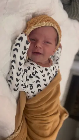 Having his hair washed always makes him happy and sleepy 🤍 #babysmile #livingthedream #newborn #happybaby #babyfever #cute #sleepybaby #spaday #sweet #sweetbaby #babysmiles 