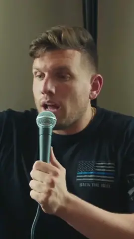 Chris Distefano saw a car fire with his kids 🤣😂 #chrisdistefano #shanegillis #podcast #podcastclips #comedypodcast #comedian #standup #foryou 