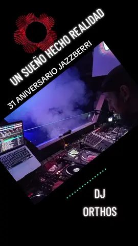 HE DISFRUTADO COMO UN NIÑO!! Gracias a @DjIvanjazz  por darme esta oportunidad! #jazzberri #PREMIER #song #baile #premierbilbao #djorthos #dj #dance #poky #bumping #remember #music #electronicmusic #electronica #musica #trance 