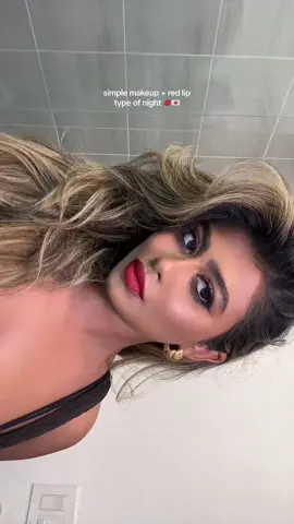 glowy makeup & red lips grwm ✨💌 #grwm #grwmmakeup #redlipstick #simplemakeup #makeuptransformation 