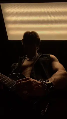 Replying to @cristyyang @arianagrande series 🎸