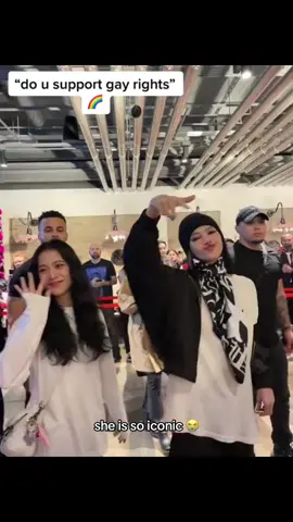 Replying to @av why would they ask her that 😭? #rosé #roséhardtolove #blackpink #roséblackpink #parkchaeyoung #roséchella #fyp #foryou #foryoupage #roséult #fansé #blowup #viral #blowthisup #bornpinkworldtour 