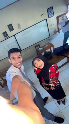 Full senyum gak tuh 😁 #storystm🌻 #guruindonesia #gurumudaindonesia #fypシ #gurumuda #fypage #walikelas 