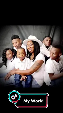 My Heart in Human Forms!!…I Love My Babies with everything in me!!…#IGotTheirBacks #MommysAlwaysThere #TheirBiggestSupport!!…🥰😘💙🤞🏾