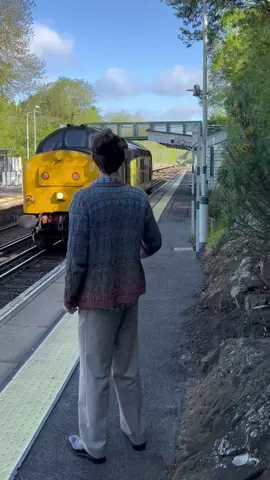 Balcombe Station has to be one of the more peaceful stations in the Southern Region, unless there is a class 37 coming through! #trains 