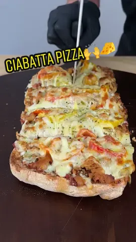 Cheesy and Crispy Ciabatta Pizza🤤 #athome #easymeal #Foodie #Recipe #fyp #recipesoftiktok #meals #pizza #pizzalover #pizzatiktok #cheese 