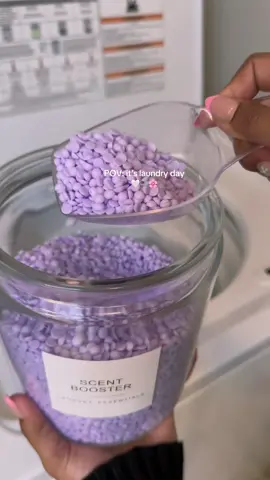 I may or may not have went a little heavy on the scent beads 🙈🫧🤍 #laundrydayvibes #laundryasmr #downyscentbeads #sundaylaundryday #asmr #foryou #fypage #dolaundrywithme 