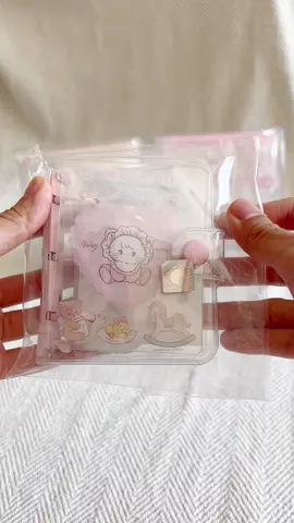Asmr with Mikko 🧸  #asmr #satisfyingasmr #photobook #stationary #notebooks #decostickers #phonecharms #kawaii #cute 