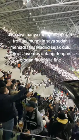 Sebuah arti kesetiaan yang tidak dapat digambarkan... #juventus #bestfootballchants #storybola #fans #football #fyp #finnoallafine 