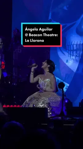 Qué hermosa voz ✨ #angelaaguilar #lallorona #piensaenmitour #beacontheatre #concert #nyc