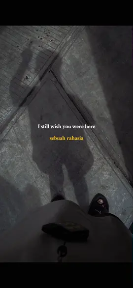 Berlarilah karena kau akan ku #lupakan #sebuahrahasia #peeweegaskin #wishyouwerehere #neckdeep  