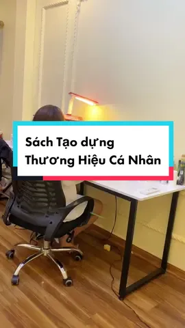 Một cuốn sách “must have” đối với những bạn đang muốn xây dựng thương hiệu cá nhân cho riêng mình…#1980books #booktokvietnam #LearnOnTikTok #tiktokmentor #BookTok #bookish 