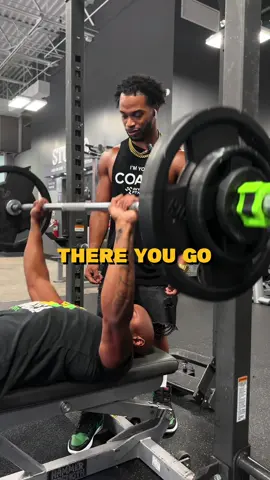 Workout session for some daily motivation- get that work in! My fitness coach @teezstaxx will get you right! Get your fitness journey started with him today. Let's eat! 🏋🏾‍♂️ #Fitness #workout #workoutmotivation #fitnessjourney #benchpress #bicepworkout #pullups #pullupsfordays #fitnesslife