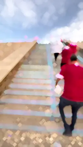من كل مكان جايين للأهلي ده الاهلي كيان غالي علينا لو روحت فين ولقاه بيندهلي من أي مكان هيلاقينا من كل حوارى بلادنا بنجمع في اليوم دا بنلغى اى معاد صوت الجمهور يهتف ويشجع اسم الاهلي يهز استاد❤️🦅✌️