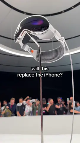 Absolutely amazing what this can do 🤯 but there’s a price tag to match 🤑 #apple #wwdc23 #applevisionpro #ios #iphone #tech #mac #ar #vr