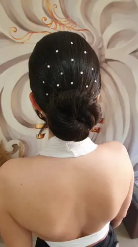 There is beauty in simplicity   Classy low bun and applied diamonds and for some sparkle✨️ #lowbun #hairglitter #classyhairstyles #hairstyle #simplehairstyle 