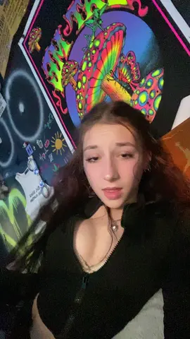 my necklace is always messed up 