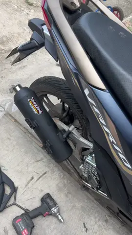 Cekaound lagi gesss vario new motor spek stdar  #mdmmufflerchorelet #mdmracingmuffler #copycmsmdm #fyp #fypage #miosporty #beatdeluxe2020modifikasi #varionew160 #beatfiindonesia #vario150 #vario125 #variomodifikasi #vario125old #varionew125 