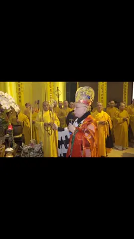 Lễ Phất Trần lễ tang cố Đại Đức Thích Giác Thiện  Nhớ lại năm nào cũng độ này  Tôn sư quảy dép trở về Tây. Phụng vì Từ Quang Đường thượng Từ lâm Tế Chánh tông Tứ thập Nhị thế Pháp húy Thượng Lệ hạ Chính hiệu Giác Thiện tự Minh Trực Thượng tọa Giác linh Miêu tòa Chiếu giám. #CốĐạiĐứcThíchGiácThiện #ChùaTừQuang #TikTokPromote #nghile #PhậtGiáo #PhậtGiáoViệtNam #NghilễPhậtGiáo #TPHCM #seagames32 #xuhuongtiktok #xuhuongtiktok2023 #TikTokDieuKy #TikTok #trending #trendingvideo 