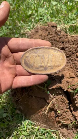 My best find ever!! I’m humbled to have found such an incredible piece of history #metaldetecting #fyp #vmi #virginiamilitaryinstitute #civilwar 