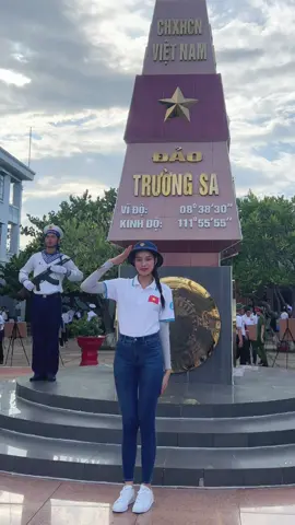 TRƯỜNG SA trong trái tim tuổi trẻ 🫡 #dothiha #hoahauvietnam #quandaotruongsa #truongsa #tiktokgiaitri 
