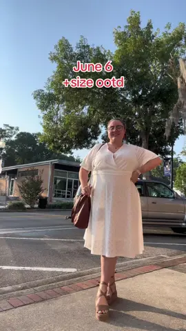 This dress is so stretchy Im so comfy #plussize #OOTD #psootd #curvetok #size22style #plussizefitcheck 