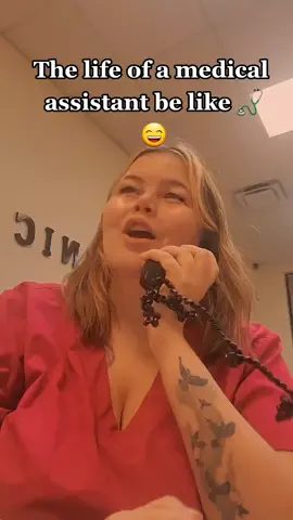 #medicalassistant #medicalhumor #lifeofamedicalassistant #fyp #funny #frontdesklife 
