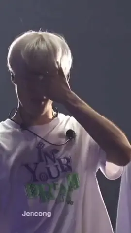 gk kuat banget kalo lihat jeno sedih, untung ada mark yg selalu ada buat adeknya #markno 