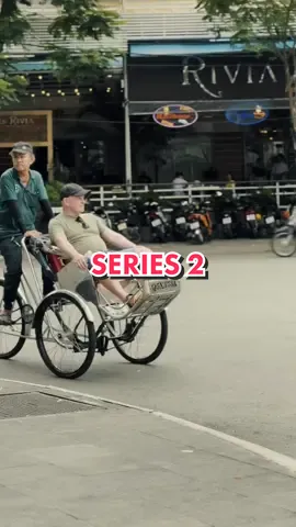 Phần 2 | Series “Sài Gòn! Còn Nhớ Hay Đã Quên” Nghề Đạp Xích Lô - Thời vàng son nay còn đâu❓ Nhắc đến phương tiện đi lại ngày xưa thì chiếc xích lô cũng được sánh ngang với taxi bây giờ🥰 Nghề đạp xích lô được xem là cần câu cơm béo bở cho nhiều gia đình. Tuy nhiên, giờ đây khi nhắc đến nghề này thì chỉ còn lại những ký ức. Bởi từ lâu, những chiếc xích lô không còn là phương tiện đi lại số 1 nữa. Mà thay vào đó, là sự xuất hiện của những phương tiện hiện đại hơn, thoải mái hơn. Chiếc xích lô đã lui vào dĩ vãng, chỉ còn lại những hình ảnh đẹp qua sách vở hay trí nhớ của con người🥺😘 Nói về xe “ôm” truyền thống ai cũng nhớ về một thời huy hoàng của nó, ngày đó ai sắm được chiếc xe máy và làm nghề xe ôm thì cũng có của ăn của để. Thế nhưng, vài năm gần đây khi có sự xuất hiện của Grab thì khách đi xe ôm truyền thống ngày càng ít. Nếu các bác tài xe ôm ngày xưa phải tìm mọi cách thuộc đường thì ngày nay để trở thành tài xế xe ôm công nghệ không nhất thiết phải thông thuộc đường đi các lối rẽ như xe ôm truyền thống🧔‍♂️😍 Hãy cùng “Z” ngắm nhìn lại “cái nghề vàng son” của Sài Gòn ngày ấy và nhìn lại hình ảnh của ngững chú “xe ôm truyền thống” còn bám trụ lại theo thời gian ngay sau đây nhé♥️🥰 #saigonconnhohaydaquen #Z #saigon 